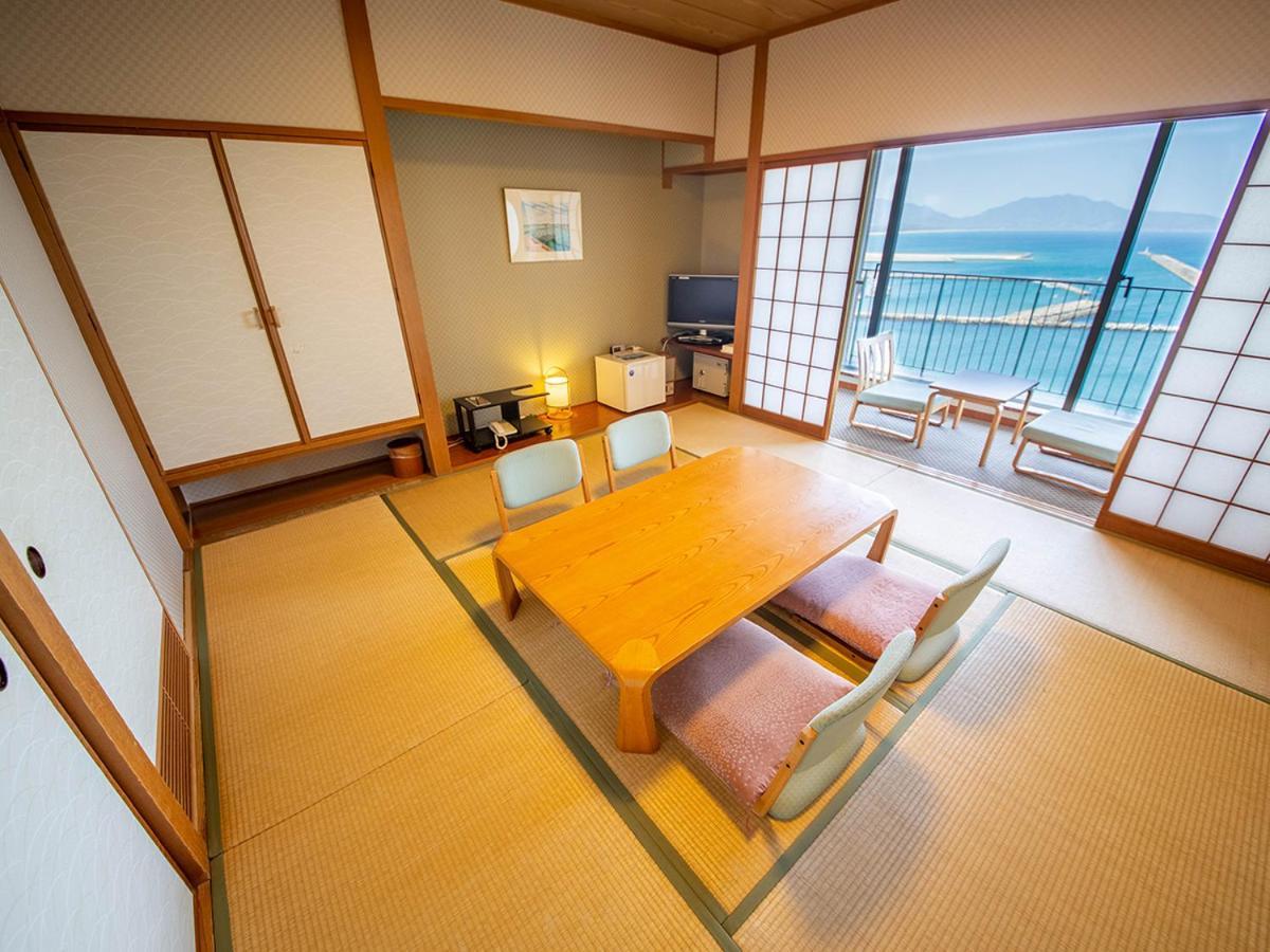 Отель Kokumin Shukusha Marine Terrace Ashiya Китакюсю Экстерьер фото