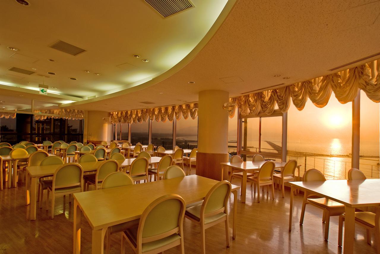 Отель Kokumin Shukusha Marine Terrace Ashiya Китакюсю Экстерьер фото