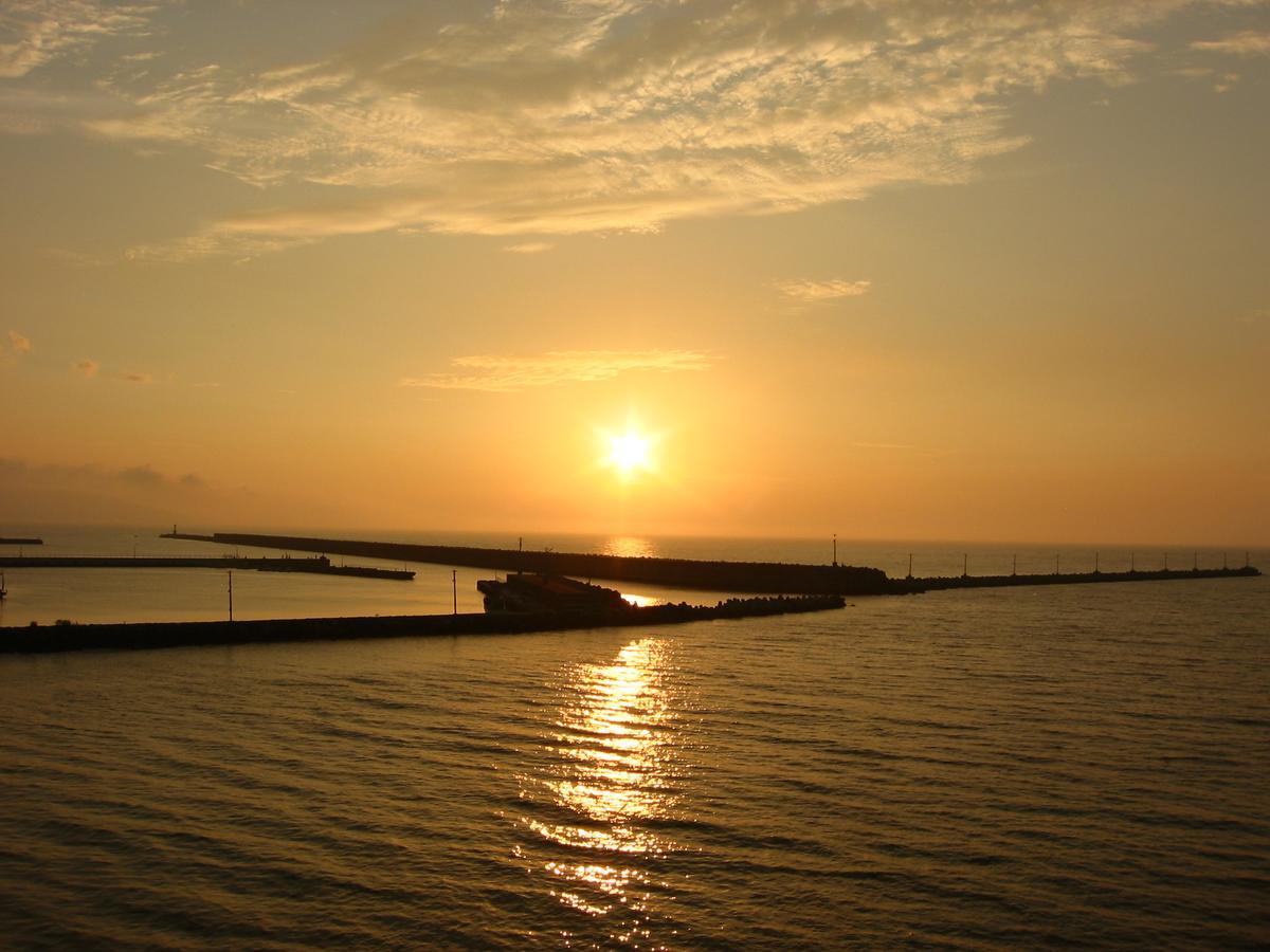 Отель Kokumin Shukusha Marine Terrace Ashiya Китакюсю Экстерьер фото